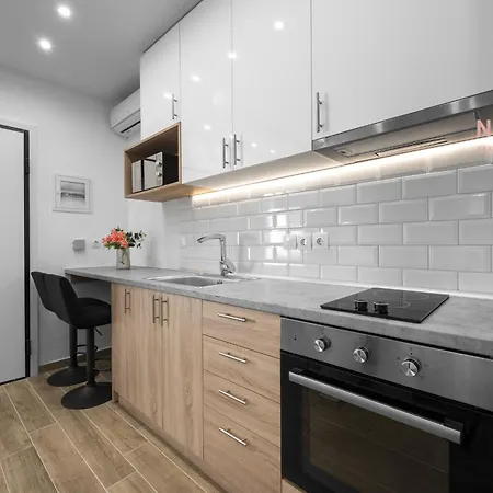 V6 Penthouse, Nilie Hospitality Mgmt * Soluň